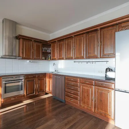 דירה Spacious & Bright 2 Close To City Center וילנה