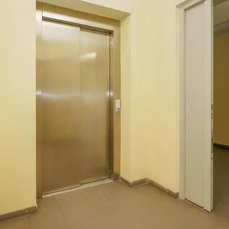 Spacious & Bright 2 Close To City Center * Vilna