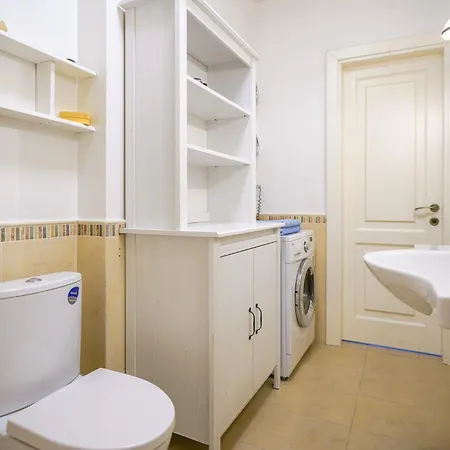 Spacious & Bright 2 Close To City Center * וילנה