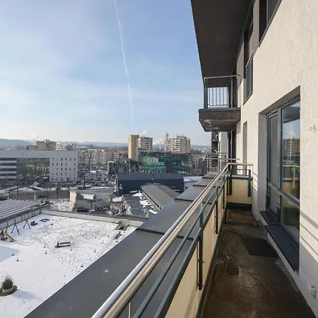 Spacious & Bright 2 Close To City Center Apartamento Vilna